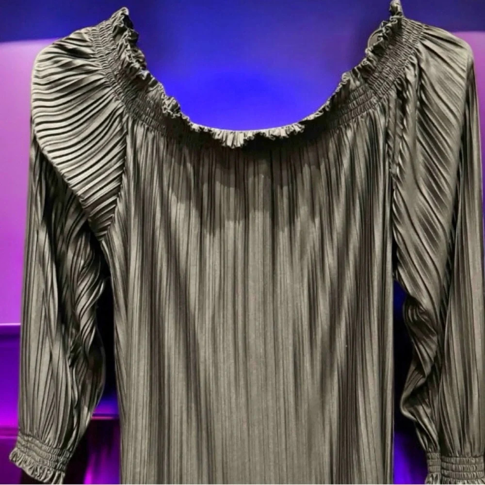 Banana republic Elegant black Women's Top blouse SMALL - Picture 4 of 5
